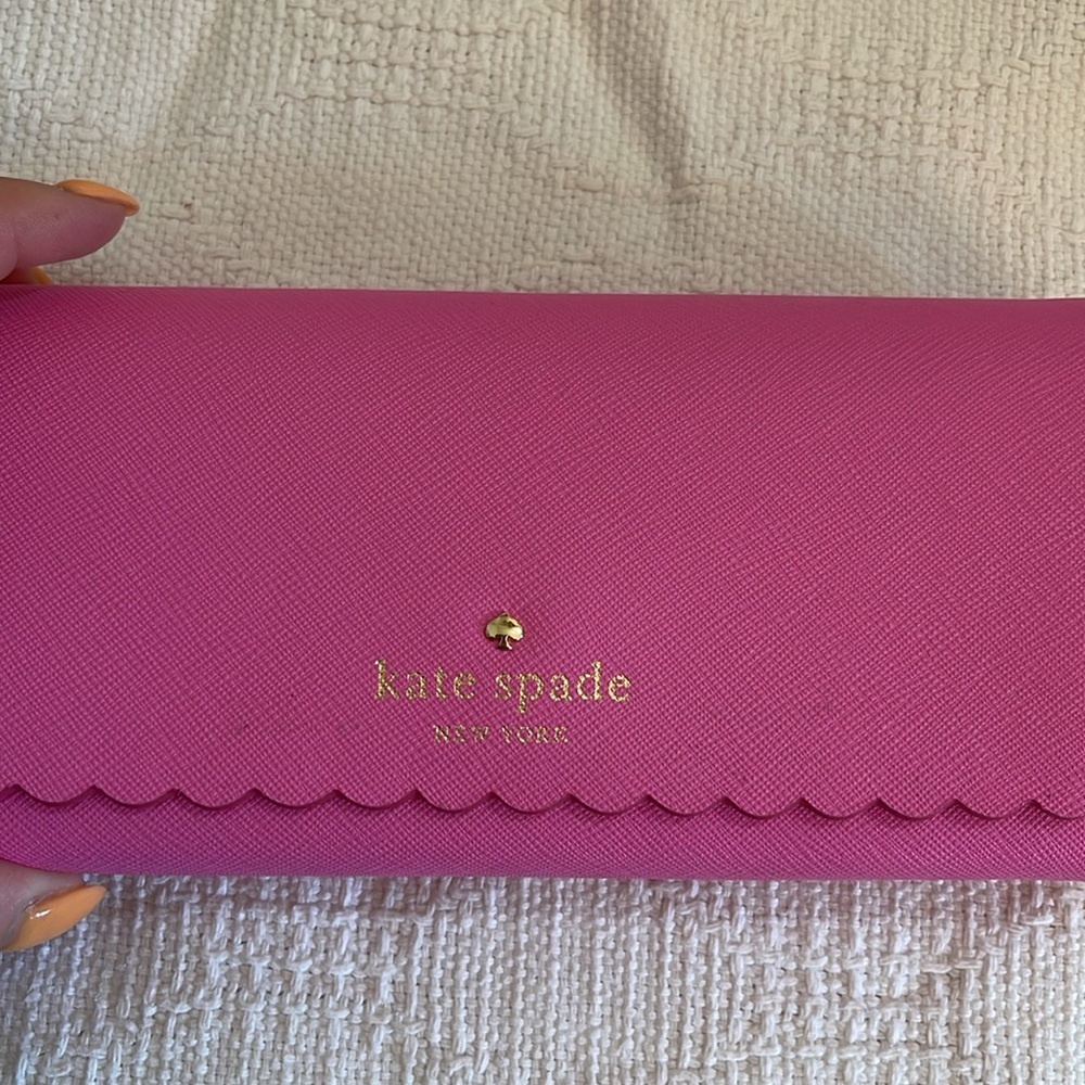 KATE SPADE - scalloped wallet - NWOT - Picture 7 of 10